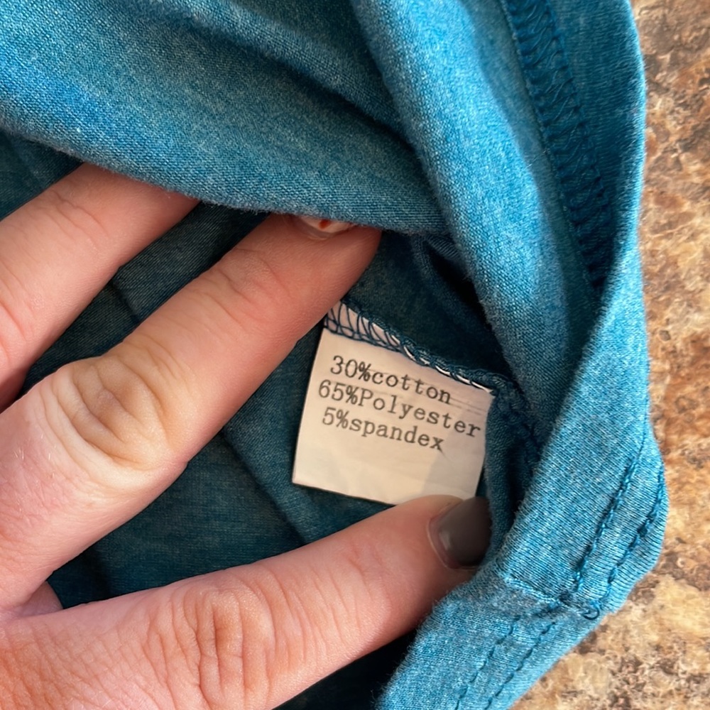 Purchased on Amazon Wore Once Size XL; Will Bundle - Picture 4 of 5